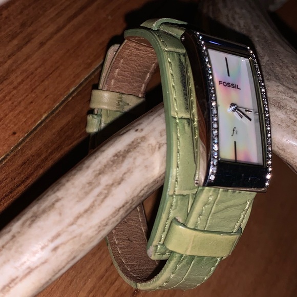 Fossil Leather & Mother of Pearl Watch - Picture 2 of 4